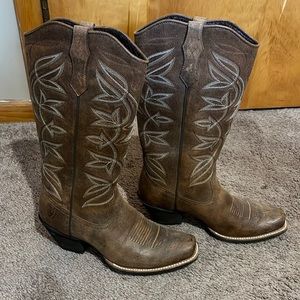 Womens Ariat Cowboy Boots